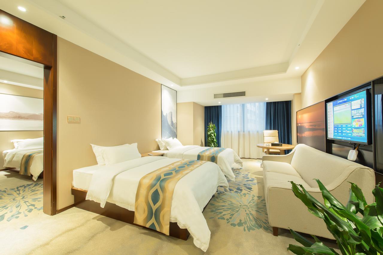 Manhatton Hotel Guilin North Railway Station Bagian luar foto