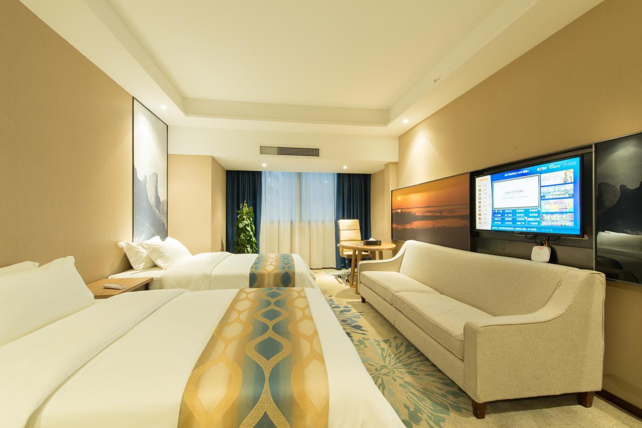 Manhatton Hotel Guilin North Railway Station Bagian luar foto