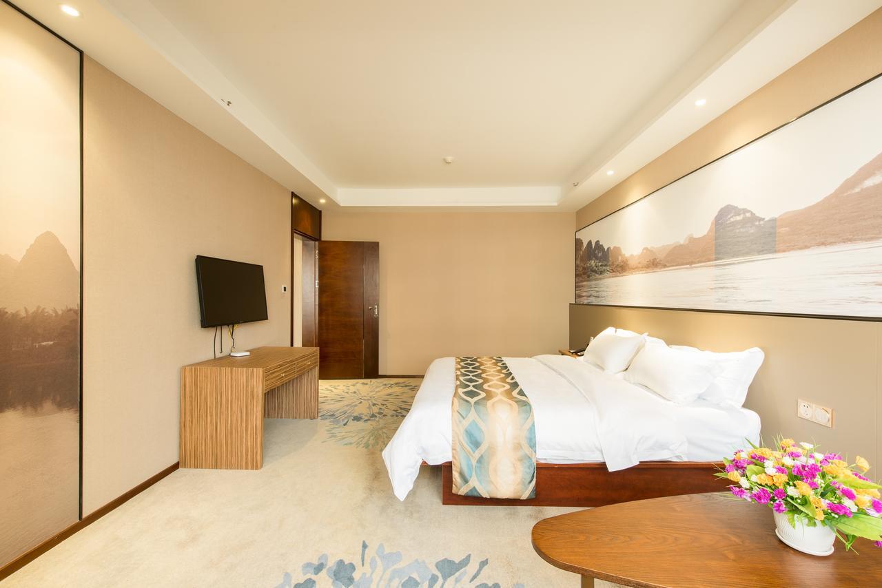 Manhatton Hotel Guilin North Railway Station Bagian luar foto
